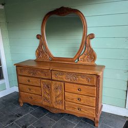 chest of drawers with mirror