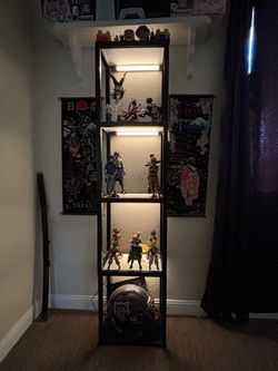 Anime display shelf + figures