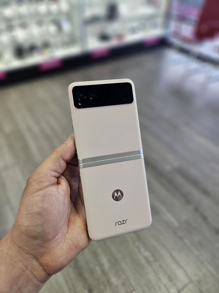 Motorla Rarz 2024 128gb UNLOCKED