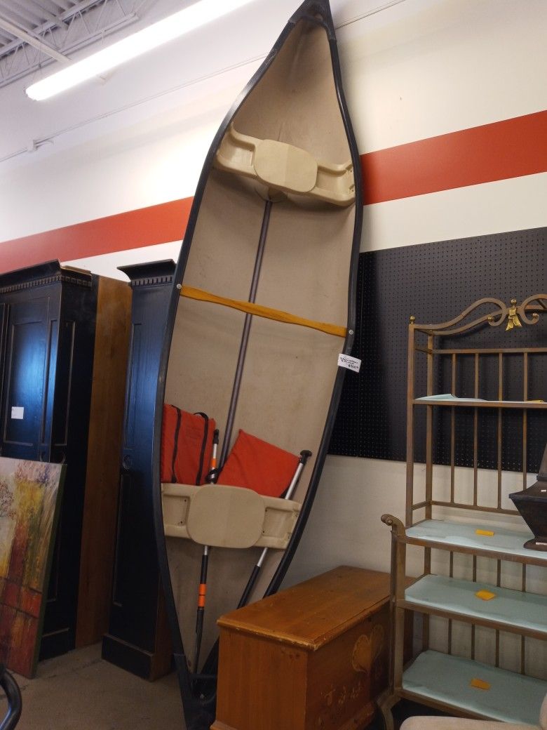 14 Foot Canoe Johnson Outdoors with Oars Flotation Cushions