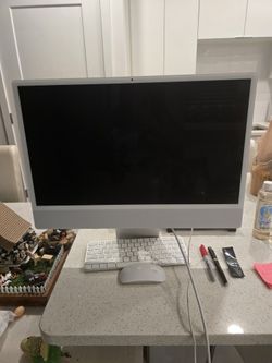 Apple Imac Desk Tops For Sale!! Moving Sale