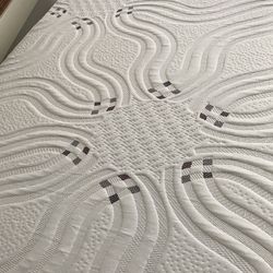 King: 12 inches high x 76 inches wide x 80 inches long