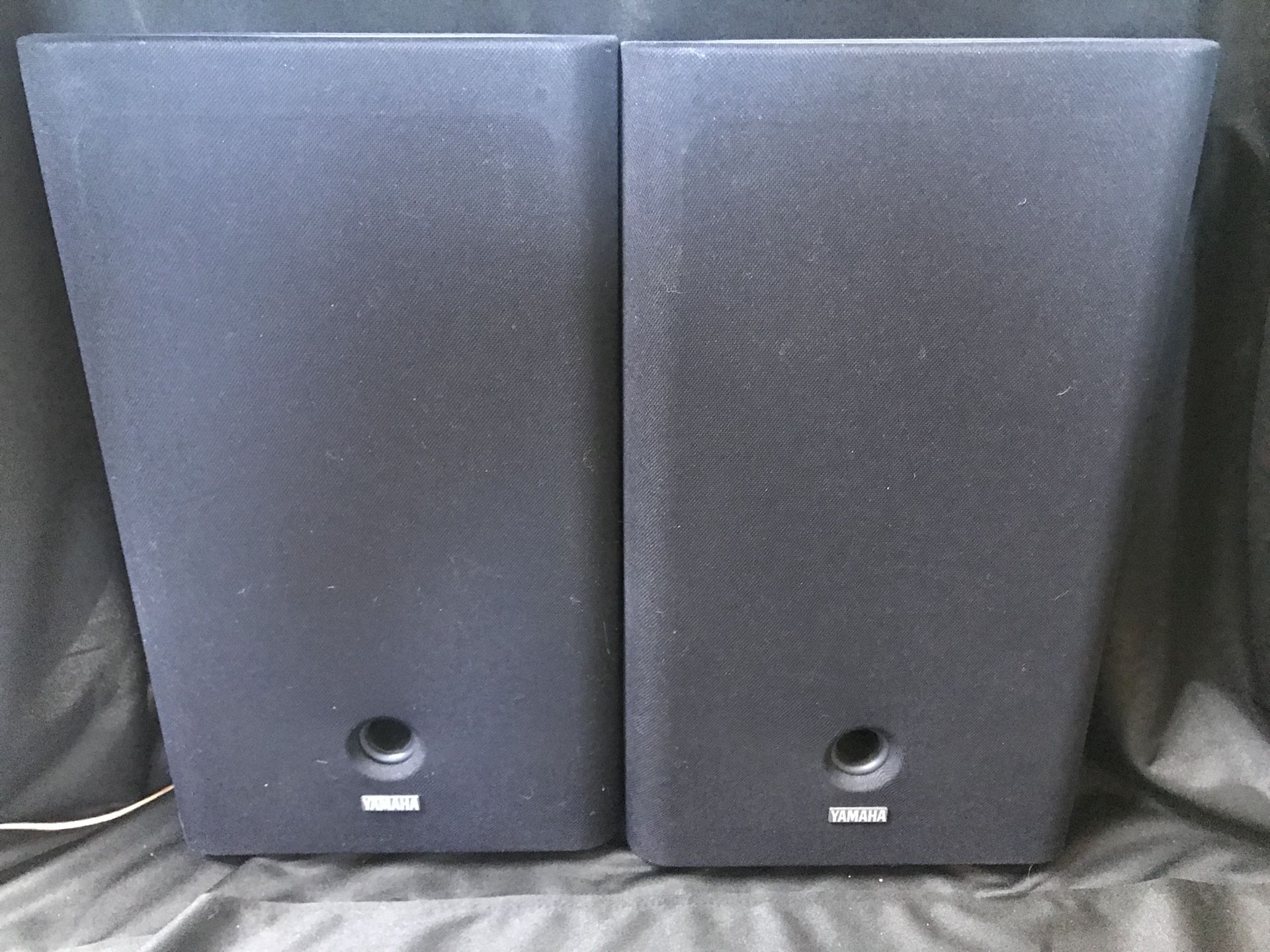 Yamaha speakers Rare AST-SF90. for Sale in HOFFMAN EST, IL Yamaha speakers Rare AST-SF90. for Sale in HOFFMAN EST, IL
