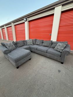 FREE DELIVERY - Super Spacious XL Reversible Sectional Sofa Couch!