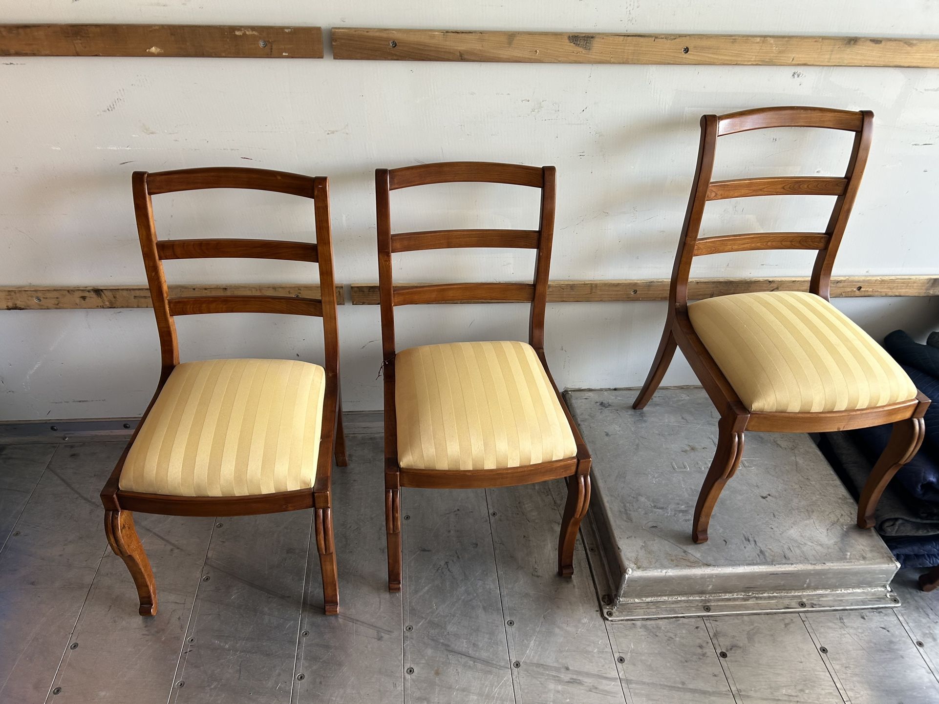 Set Of 4 Mid Century Chairs