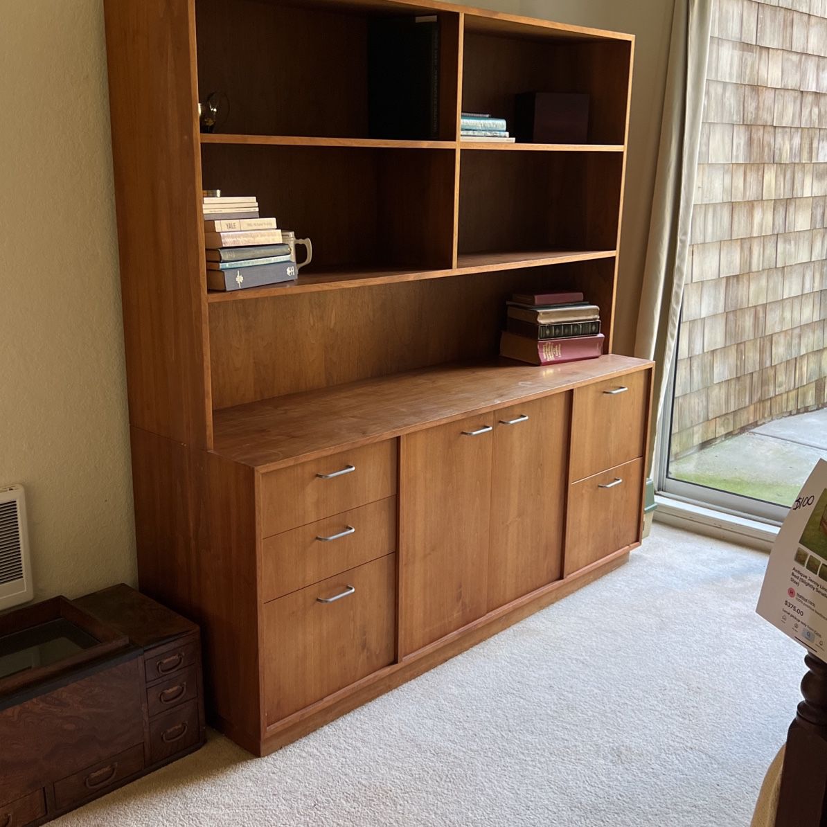 Modern Mid-Century bookshelf Cabinetry 