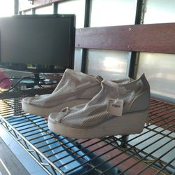 Puma. Sandals size 9