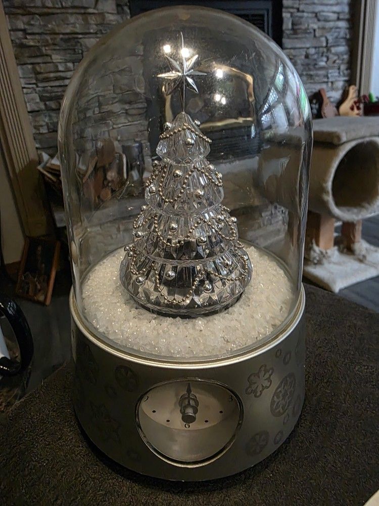 Lighted Christmas Tree Clock