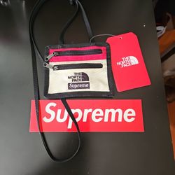 SUPREME THE NORTH FACE WALLET 