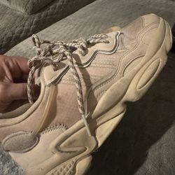 Adidas Ozweego Size 6 $40