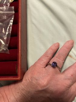 Alexandrite Stone June Birthstone Color Changes From Purple To Green 