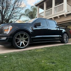 2021 Ford F150 SuperCrew 4x4 XLT