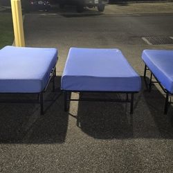 3 twin mattress & 3 foldable metal frame (DELIVER OPTION)