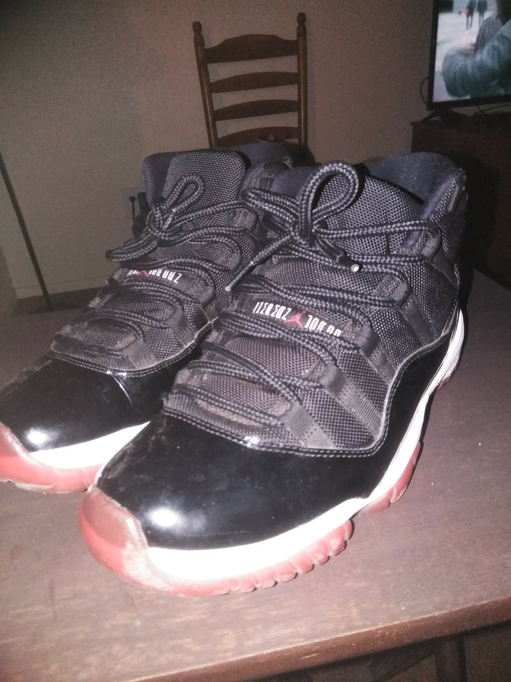 Bred 11s G.G 4s size 10