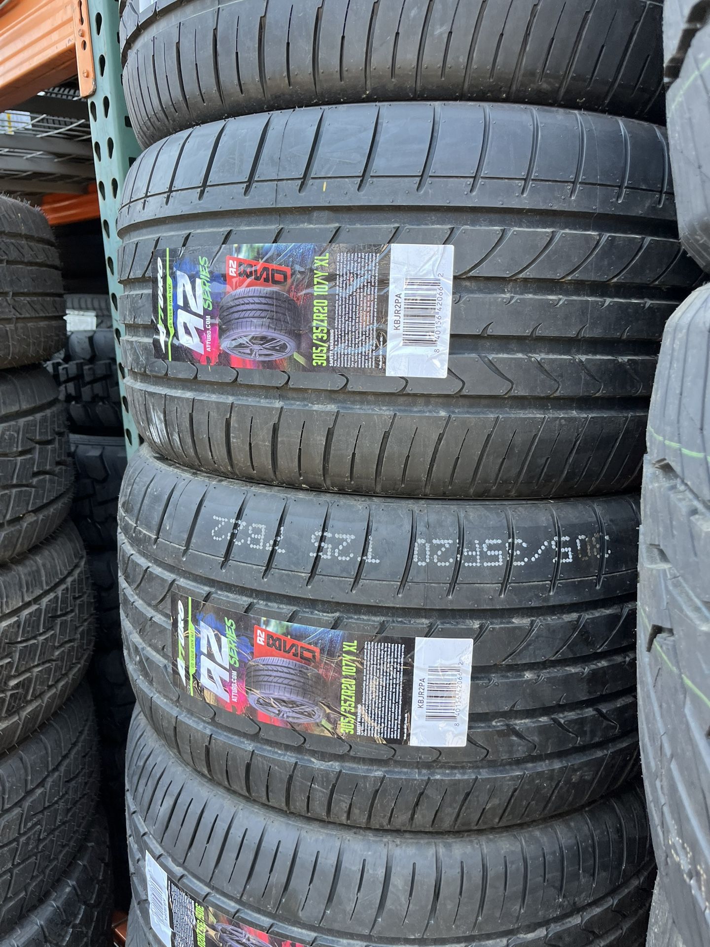 ATTURO A2 305/35R20 TIRES FOR SALE!!!!!