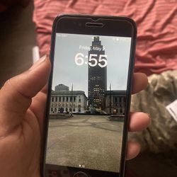 iPhone 8 
