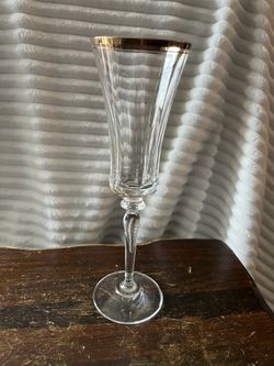 Mikasa Jamestown Gold Trimmed Fluted Champagne Glasses