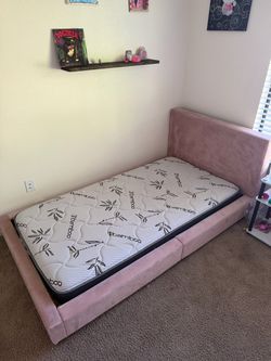 Twin size bed