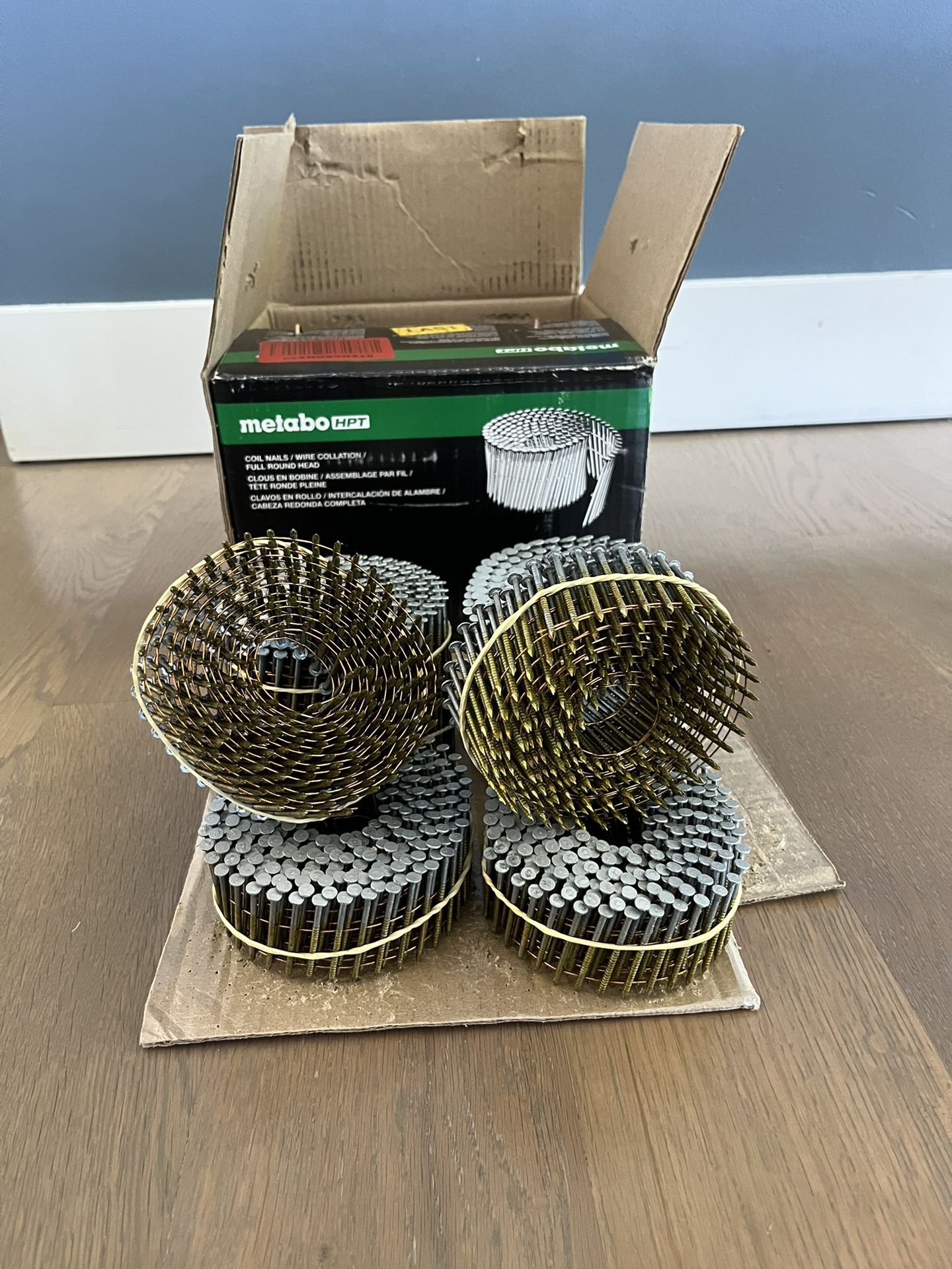 2,400 Coil Nails 1-3/4 Inch x 0.092, Galvanized, 15 Degree