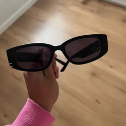 Dezi Cuffed Sunnies