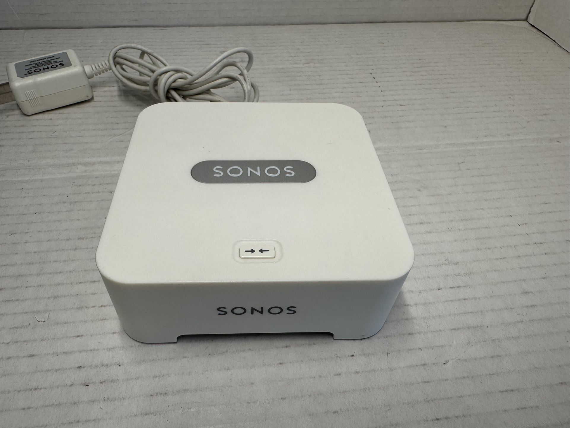 Sonos Bridge Wireless Streaming HiFi System Ethernet Switch Network, Cord included
