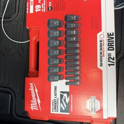New Milwaukee 1/2 Socket Set