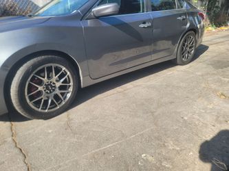 Rines 18 d 5 hoyos universales
