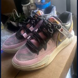 Nike Kyrie Shoe 