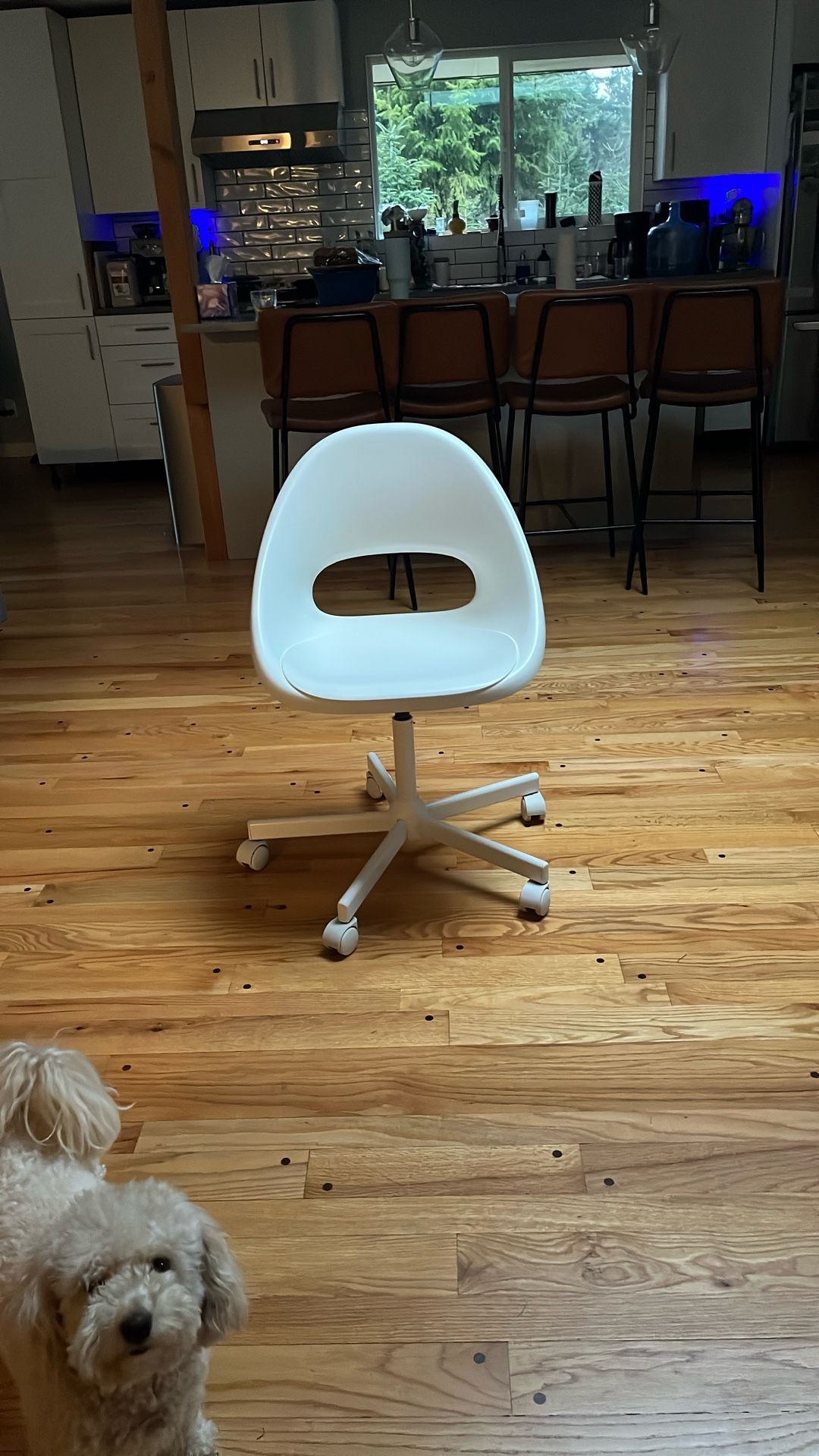 IKEA White Roller Chair