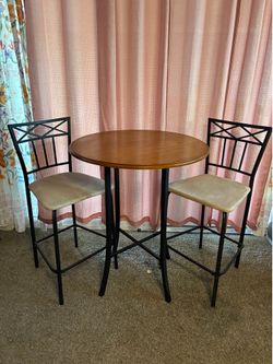 Table and 2 chairs