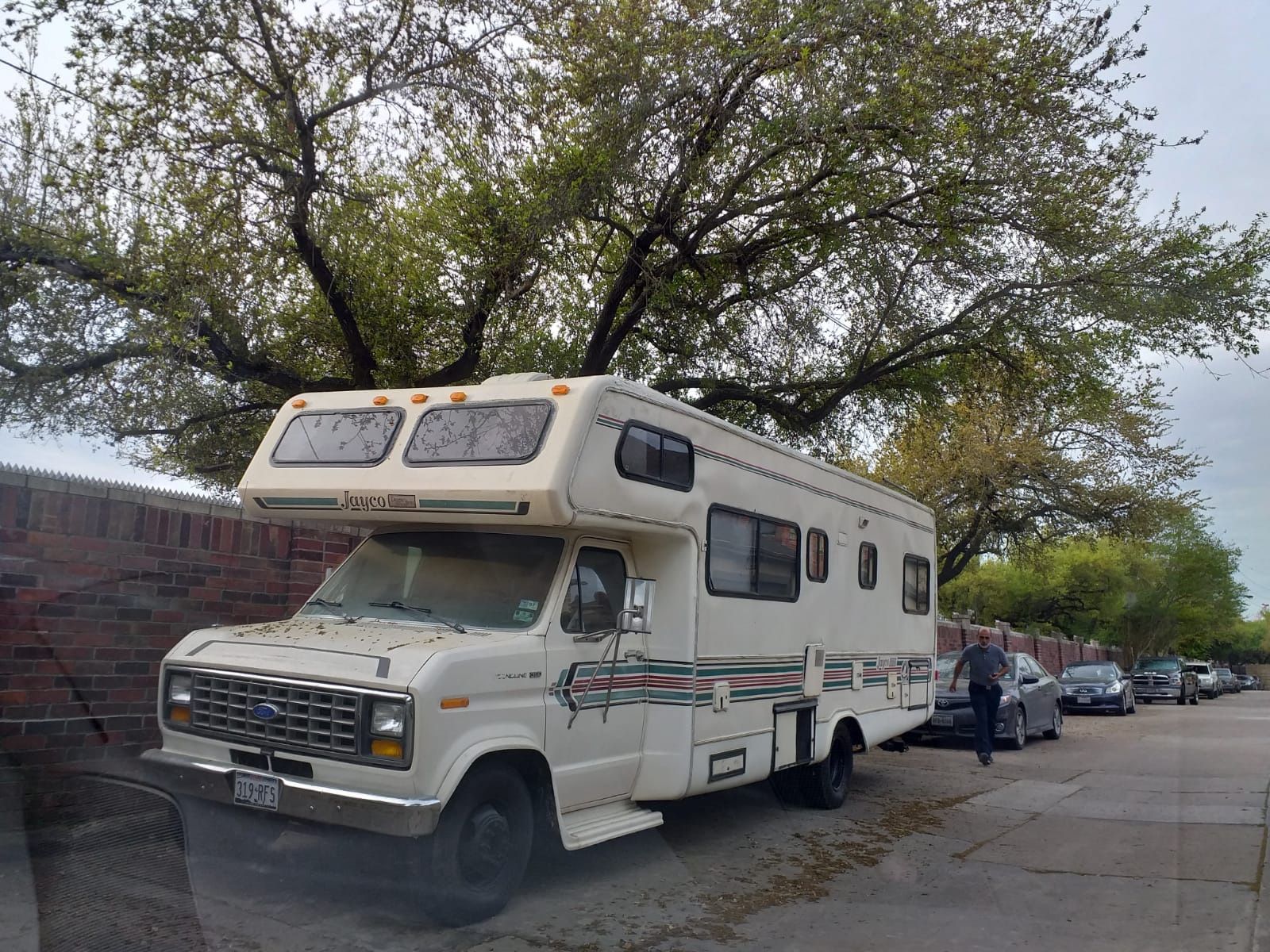 Rv Ford 1989 for (any question call (832) *455-*4447