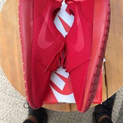 Nike Roshe Size 13 