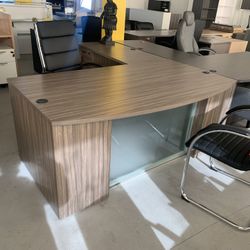 Executive Desk L Shape With Glass 72”x84”