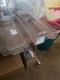 Plastic containers for fridge