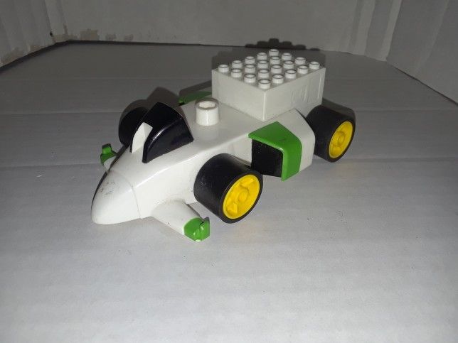 K'NEX Mario Kart Wii Luigi's Sprinter Kart Motorized