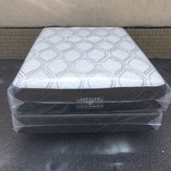 Brand New Full Size Plush Mattress And Box Spring In Plastics 