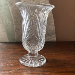 Vintage... Mint Condition Lead Crystal Cristal De Plomb Pedestal Glass Vase 7 Inches Tall. Diamond Fan Pattern. 