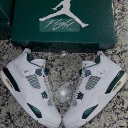 Jordan 4s