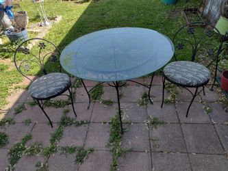 Vintage wrought iron patio set