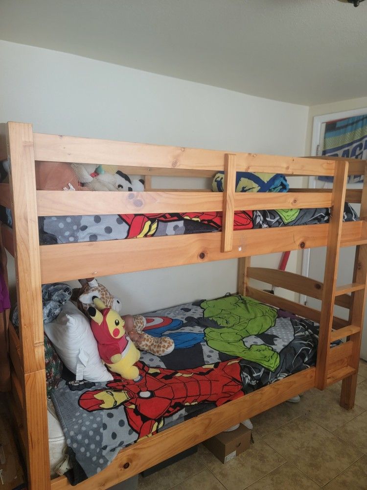 Twin Bunk Bed