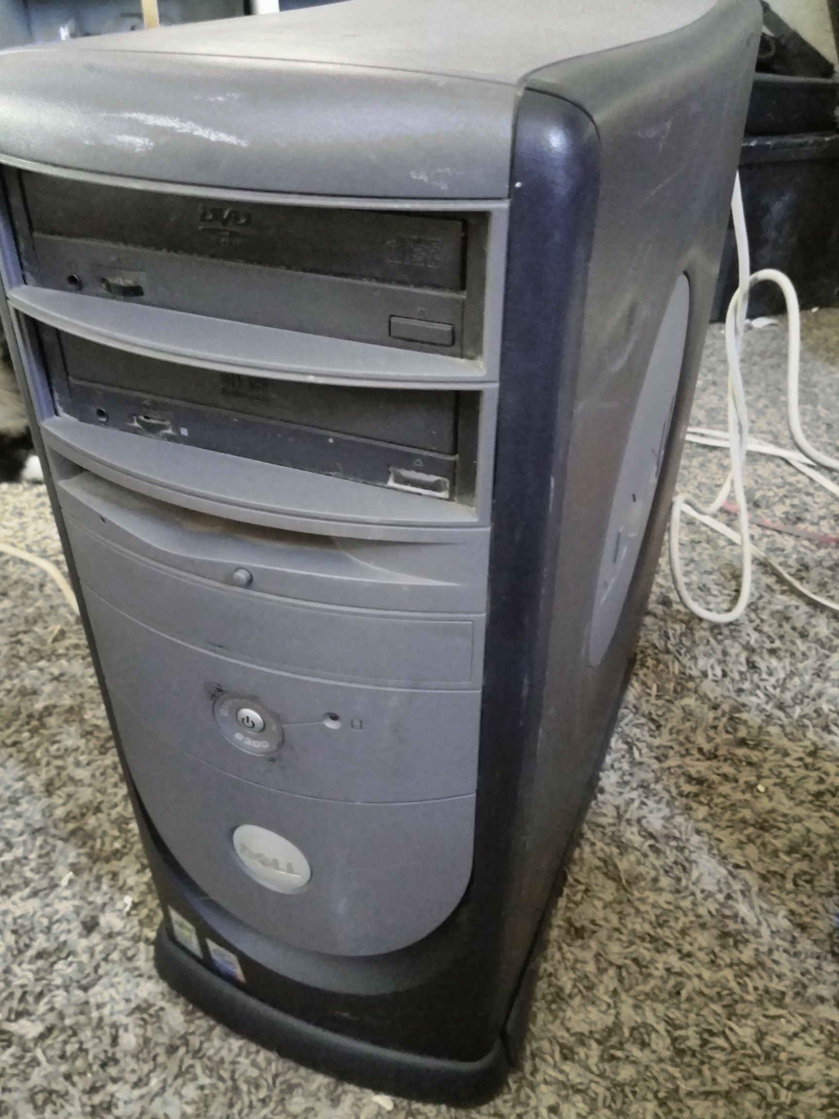 Dell Dimension 8250 tower