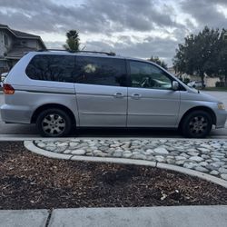2003 Honda Odyssey 