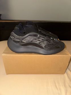 Adidas Yeezy 700 V3
