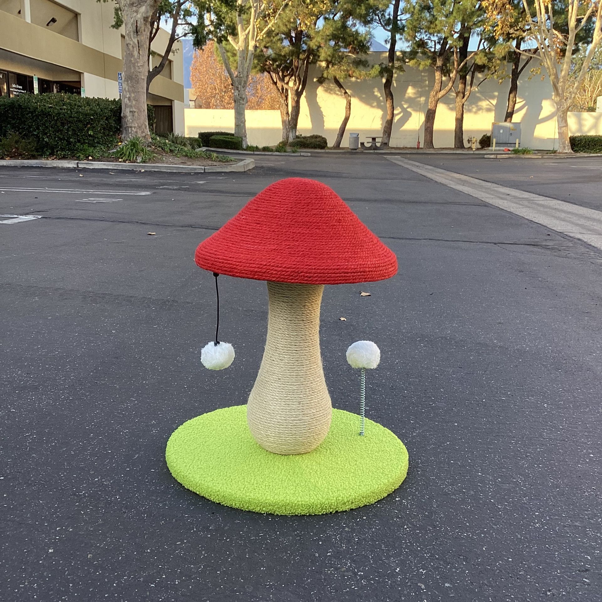 Mushroom Cat Scratching Post, Cat Scratcher Cute with 100% Sisal Covered Scratching Post & Pompoms Cat Toy, Mushroom Cat Post for Indoor Cats