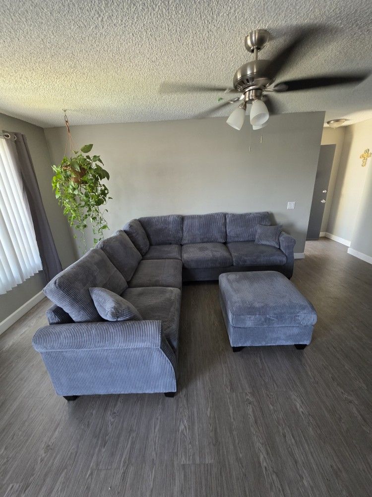 new very comfortable smooth beautiful nice sectional sofa couch 🛋 set with ottoman special