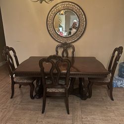 6 Chair Dining Table And Entertainment Center