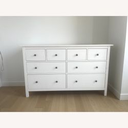 Beautiful glossy White ikea Hemnes Dresser.  Delivery Available For An Extra Fee