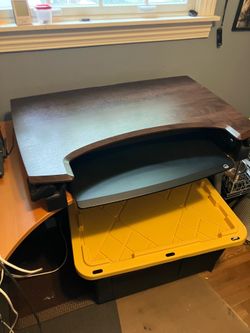Standing desk