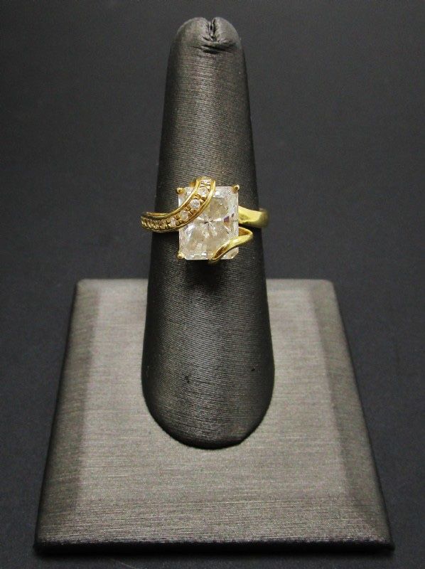 14K Gold Crystal Cocktail Ring Sz 7