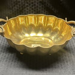 Vintage Brass Jardinière Scalloped Oval Bowl with Rams Head Handles and Paw Feet